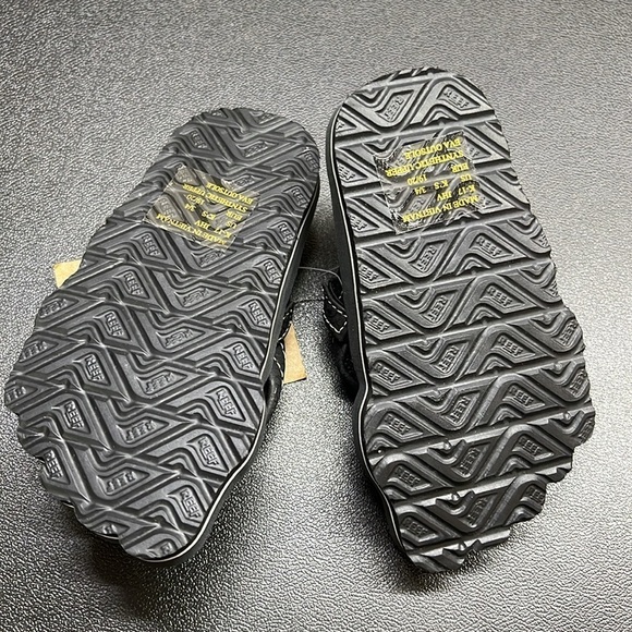 NWT Reef Toddler “Glow in the dark” Skeleton Sandals size 3/4 - Picture 6 of 8